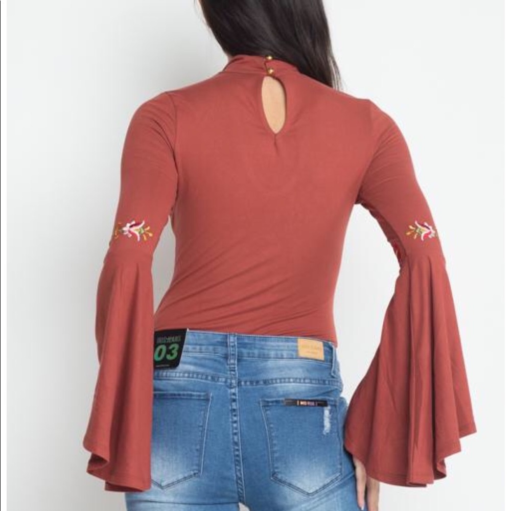 Floral V-Neck Choker Bodysuit - Picture 3 of 4